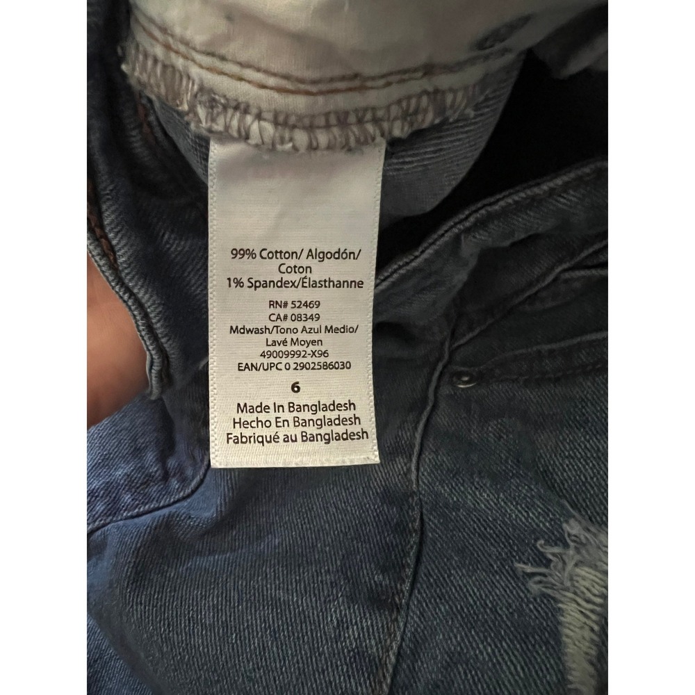 Sofia Jeans by Sofia Vergara Chi Short Distressed Denim Cut Off Medium Wash 6 - Picture 5 of 8